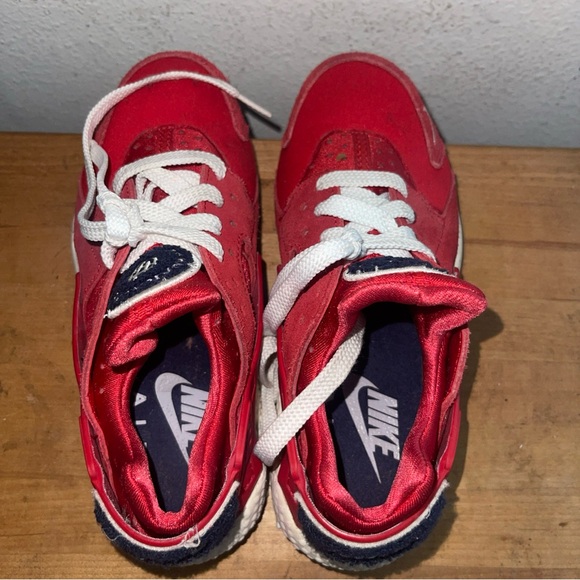 Nike Air Huarache Red Premium Varsity Jacket Sneakers Shoes Mens Sz 6 - Picture 8 of 10
